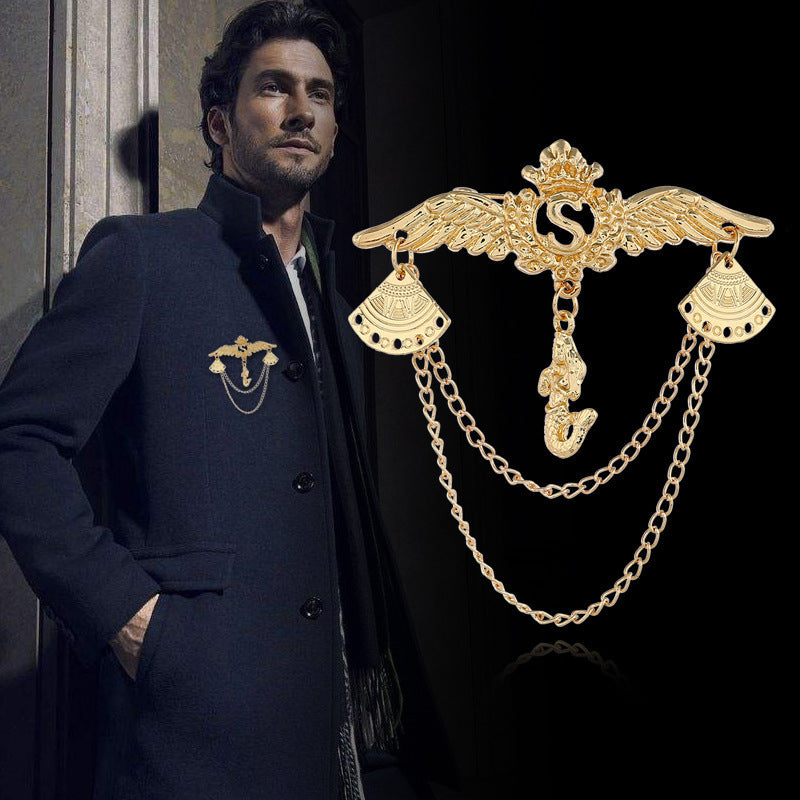 Nouveau Ailes costume lettre broche haut de gamme broche accessoires